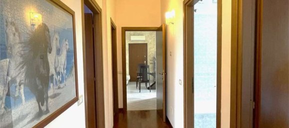 4-salle Appartement à Cislago, Italy No. 334204 9