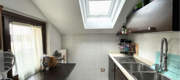 4-salle Appartement à Cislago, Italy No. 334204 25