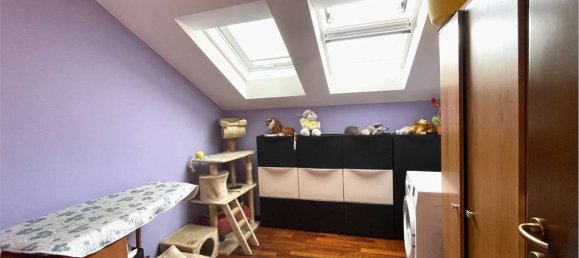 4-salle Appartement à Cislago, Italy No. 334204 7