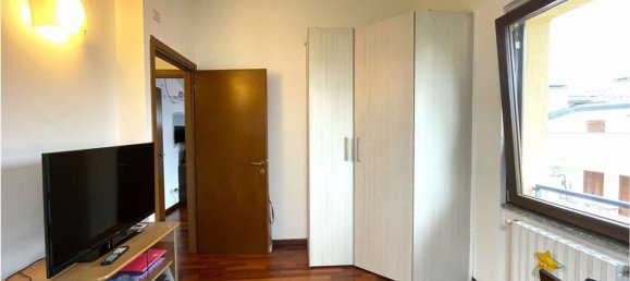 4-salle Appartement à Cislago, Italy No. 334204 6