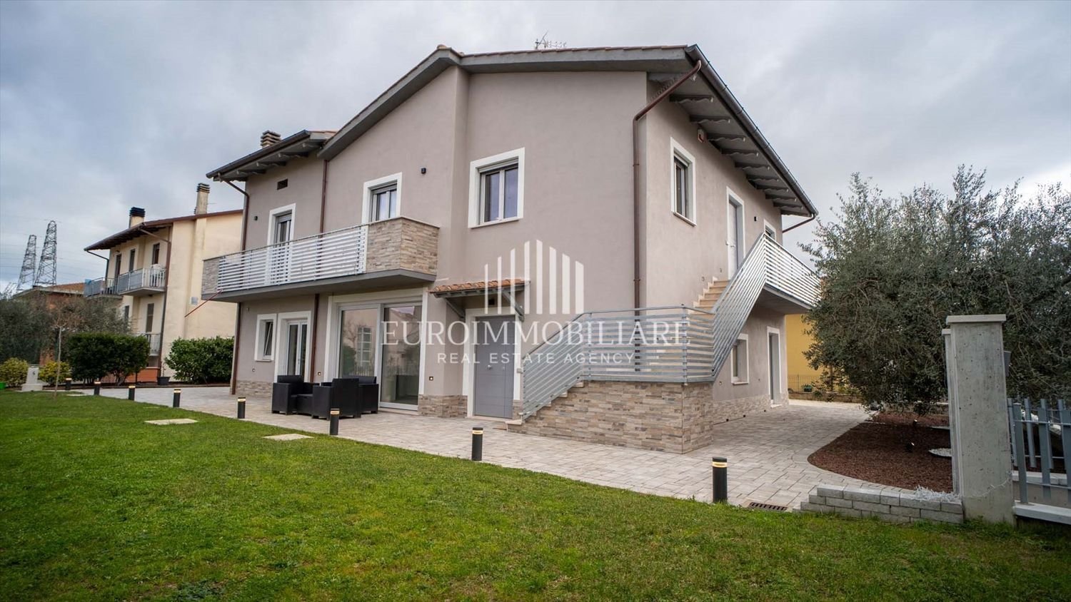 10 rooms Villa in Castiglione del Lago, Italy No. 234584