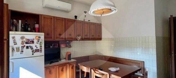 5 rooms Apartment in Perugia, Italy No. 162656 12