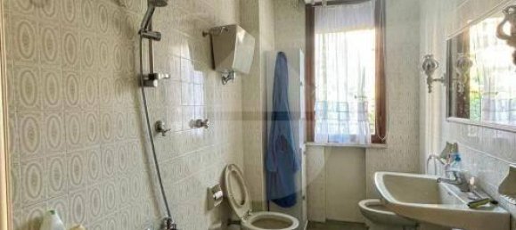 5 rooms Apartment in Perugia, Italy No. 162656 15