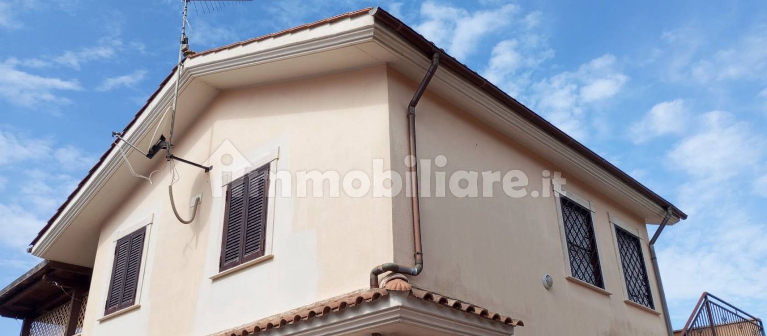 2 bedrooms Apartment in Ardea, Italy No. 200900