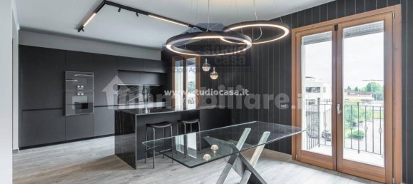 Ático de 2 dormitorios en Urgnano, Italy No. 353802 3