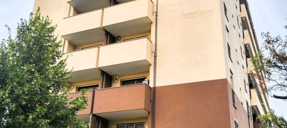 3 chambres Appartement à Cologno Monzese, Italy No. 360664 30