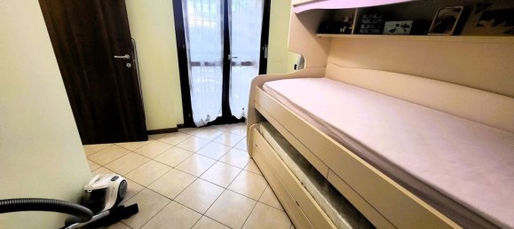 3 chambres Appartement à Cologno Monzese, Italy No. 360664 15