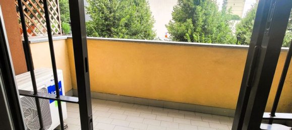 3 chambres Appartement à Cologno Monzese, Italy No. 360664 11