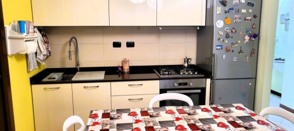 3 chambres Appartement à Cologno Monzese, Italy No. 360664 6