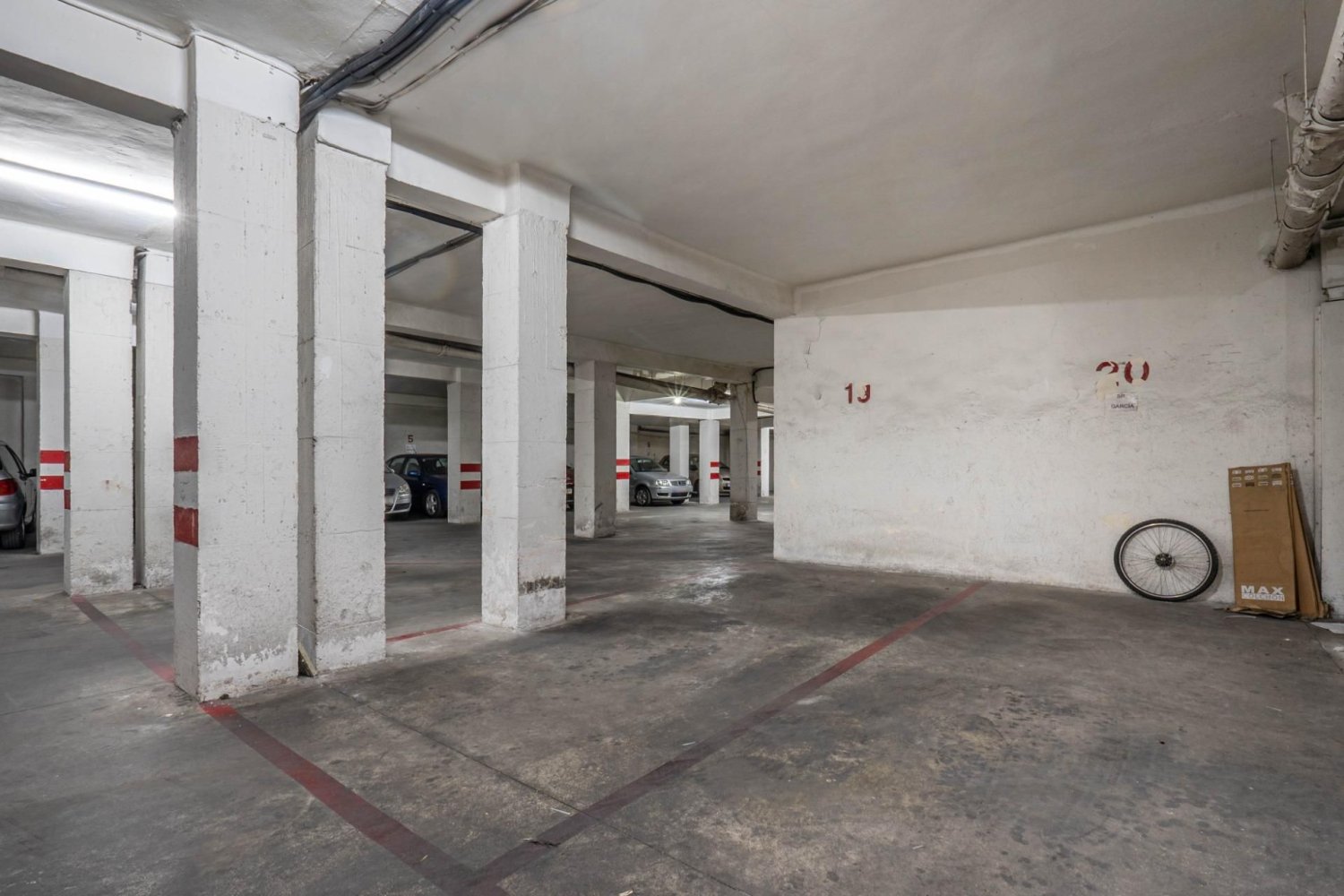  مرآب في Granada, Spain 14متر مربع رقم 166671