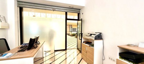 30m² Commercial property in Marbella, Spain No. 138401 4