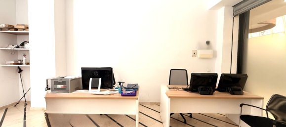 30m² Commercial property in Marbella, Spain No. 138401 3