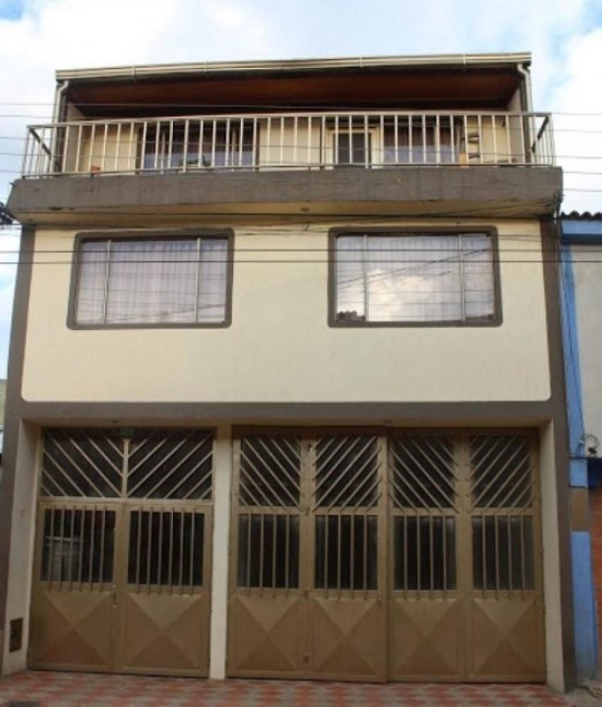Casa de 4 dormitorios en Cundinamarca, Colombia No. 2592
