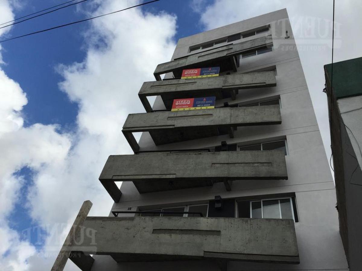 41m² Office in Lomas de Zamora, Argentina No. 23766