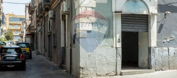 Imóvel comercial de 2 divisões em Catania, Italy N.º 52958 6