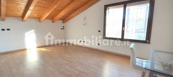 Villa de 5 habitaciónes en Inveruno, Italy No. 20351 30