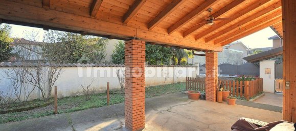 Villa de 5 habitaciónes en Inveruno, Italy No. 20351 13