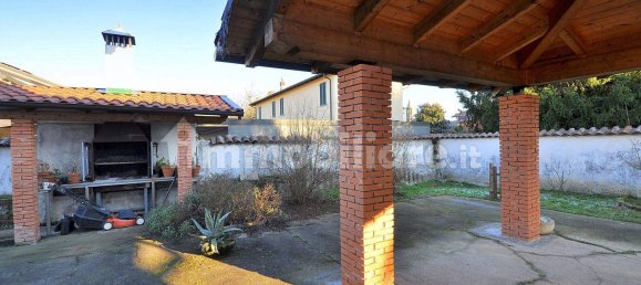 Villa de 5 habitaciónes en Inveruno, Italy No. 20351 19