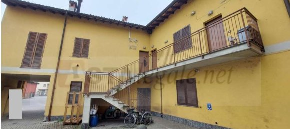 Apartamento de 3 habitaciónes en Gerenzago, Italy No. 181374 5