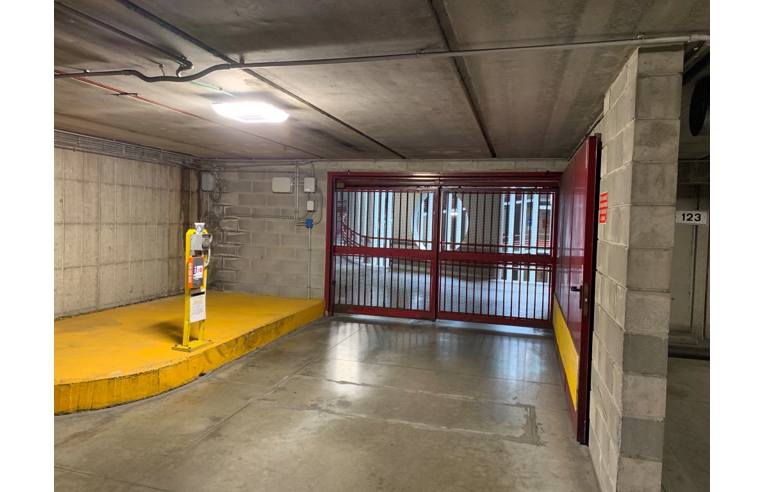 1 room Garage in Florence, Italy No. 254724