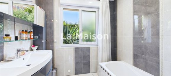 4 Schlafzimmer Haus in Aulnay-sous-Bois, France, Nr. 313875 8