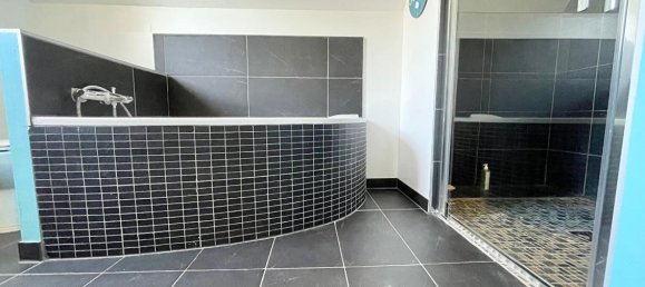 4 bedrooms Villa in Le Tour-du-Parc, France No. 206816 30