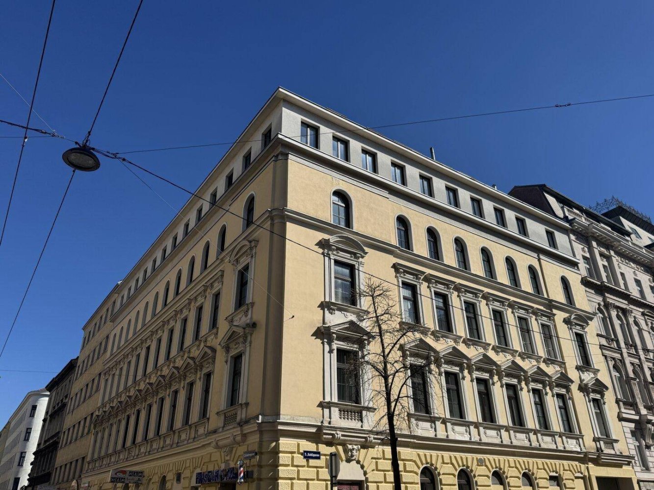 Квартира с 2 комнатами в Маргаретен, Австрия № 170367