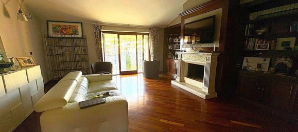 5 bedrooms Penthouse in Caserta, Italy No. 347308 7