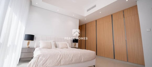 5 bedrooms Villa in Sharjah, UAE No. 17793 12