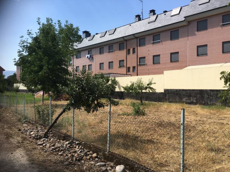  قطعة أرض في Cuatrovientos, Spain رقم 81486