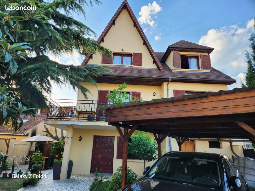 7 Schlafzimmer Haus in La Courneuve, France, Nr. 189582