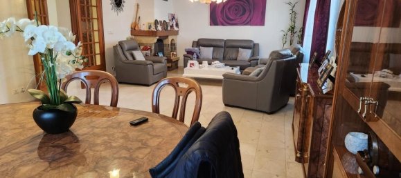 7 Schlafzimmer Haus in La Courneuve, France, Nr. 189582 7