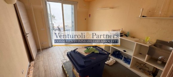  عقار تجاري في Desenzano del Garda, Italy 77متر مربع رقم 329825 17