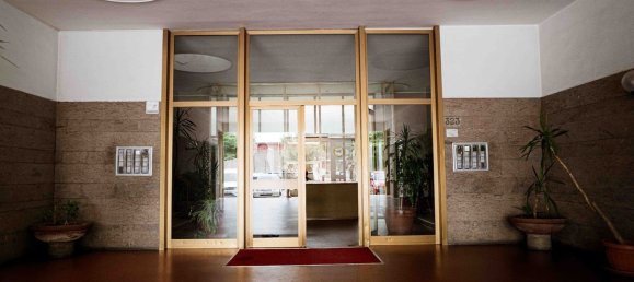 4 rooms Apartment in Rome, Italy No. 256960 20