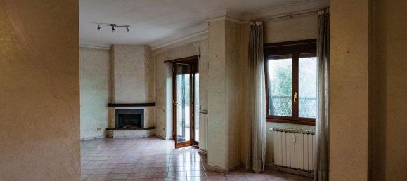 4 rooms Apartment in Rome, Italy No. 256960 3