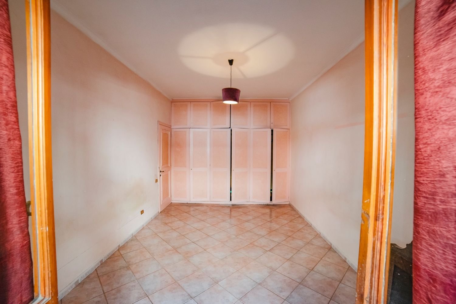 4 rooms Apartment in Rome, Italy No. 256960