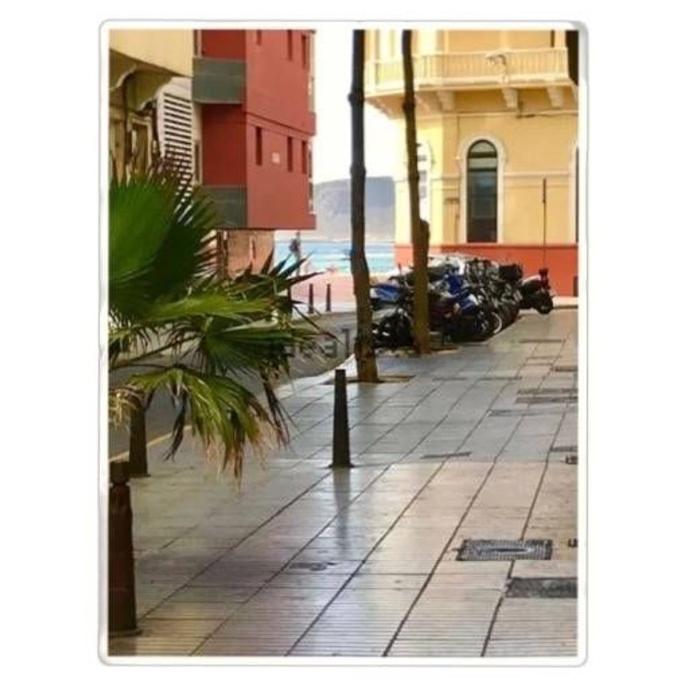 Apartamento de 3 dormitorios en Las Palmas De Gran Canaria, Spain No. 143161