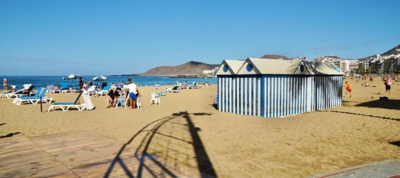 Apartamento de 3 dormitorios en Las Palmas De Gran Canaria, Spain No. 143161 40