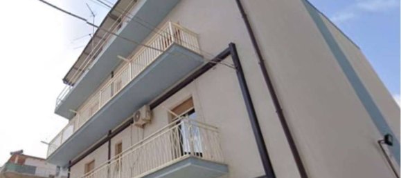 5 rooms Apartment in Favara, Italy No. 213692 2