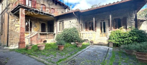 Casa de 13 habitaciónes en Florence, Italy No. 42300 2