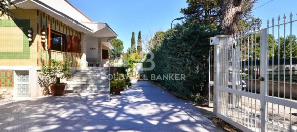 6 غرف نوم فيلا في Bari, Italy رقم 113779 26