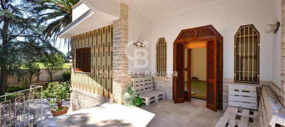 6 غرف نوم فيلا في Bari, Italy رقم 113779 20