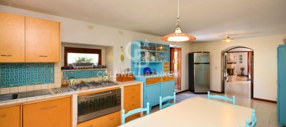 6 غرف نوم فيلا في Bari, Italy رقم 113779 3