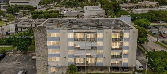 2 غرف نوم عقار تجاري في Miami, USA رقم 615872 2