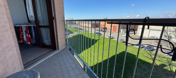 3 rooms Apartment in Torrile, Italy No. 37643 8