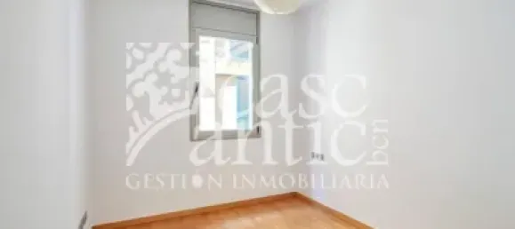 Apartamento T3 em Ciutat Vella, Spain N.º 174896 3