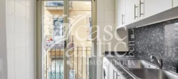 Apartamento T3 em Ciutat Vella, Spain N.º 174896 12