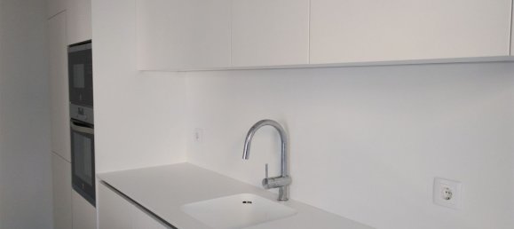 4 bedrooms Apartment in Porto, Portugal No. 78943 21