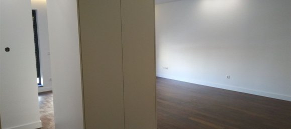 4 bedrooms Apartment in Porto, Portugal No. 78943 26