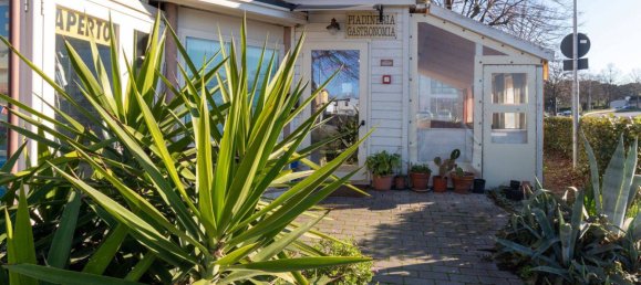 2 rooms Commercial property in San Giovanni in Marignano, Italy No. 55279 3